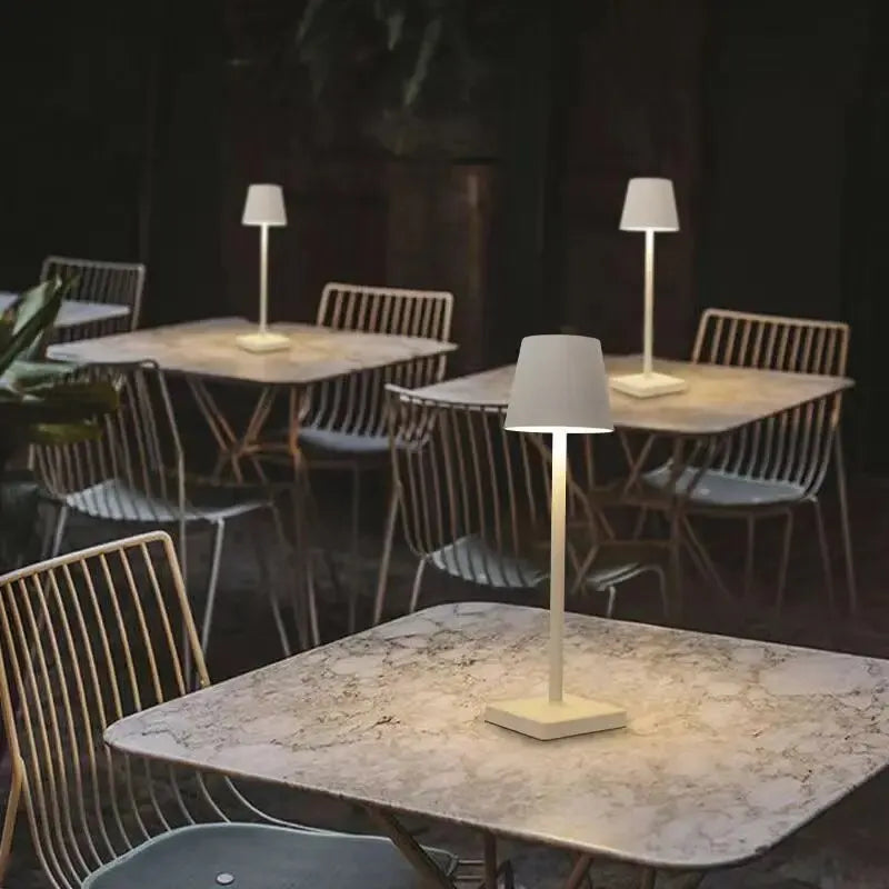 Classic-Table-Lamp-Ligga-Abajur-Classico-LED-Mercado-Ligado